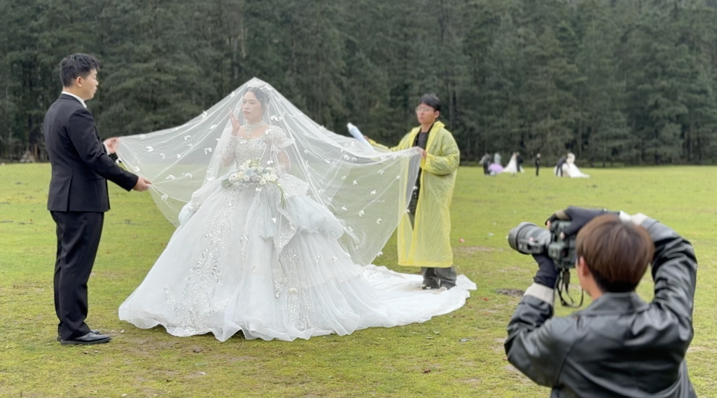 Many chinese young women no longer believe in the happy marriage.